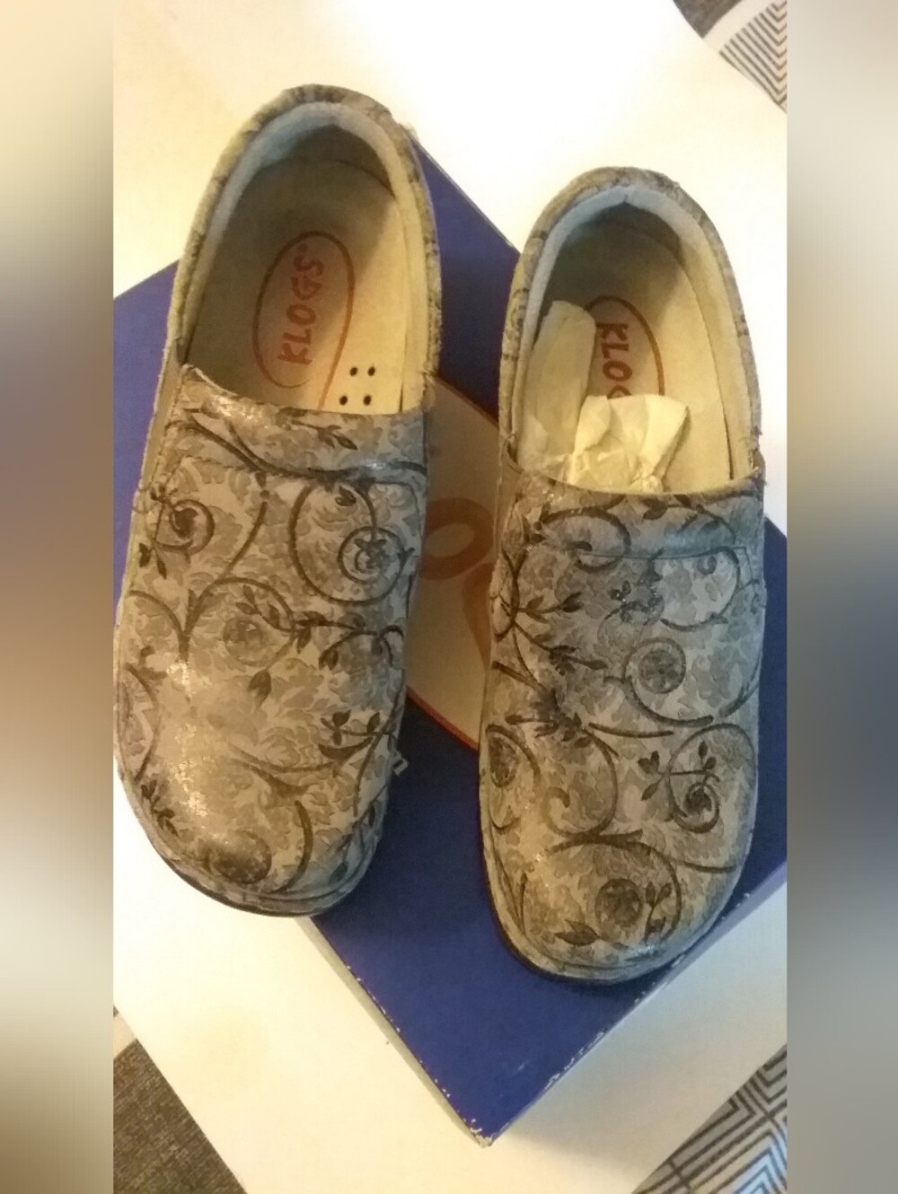 Klogs Naples Gray Lattice, size 8.5 M New in Box